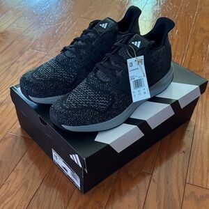 NIB Adidas Ultradream DNA Knit Black and Gray Running Shoes Size 13